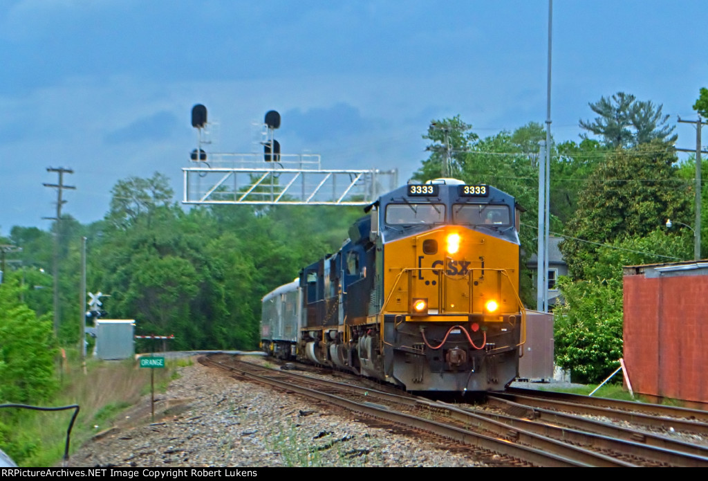 Last Ringling Brothers and Barnum &amp; Bailey Circus Train in Orange 